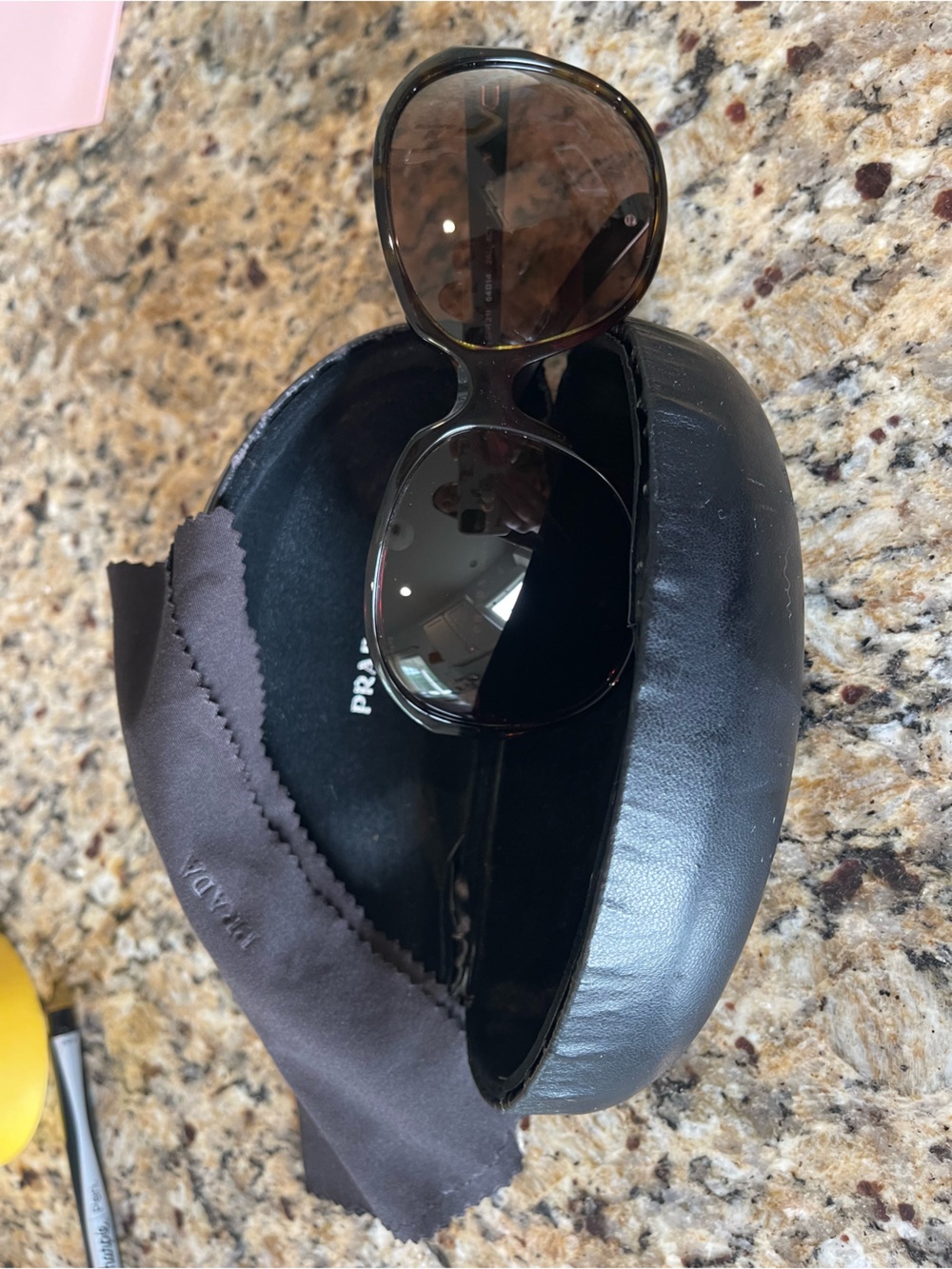 Prada SPR211 2AU-8C1 women’s Havana Tortoise 🕶️ Brown Gradient w/case & cloth